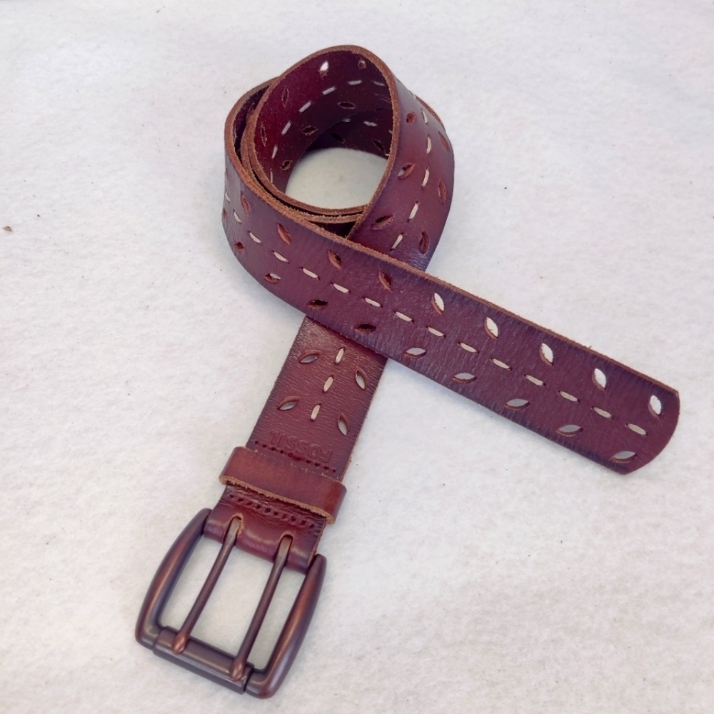 Fossil Brown Leather Belt Sz L Cut Out Leaf Double Prong Fully Adjustable To 43"